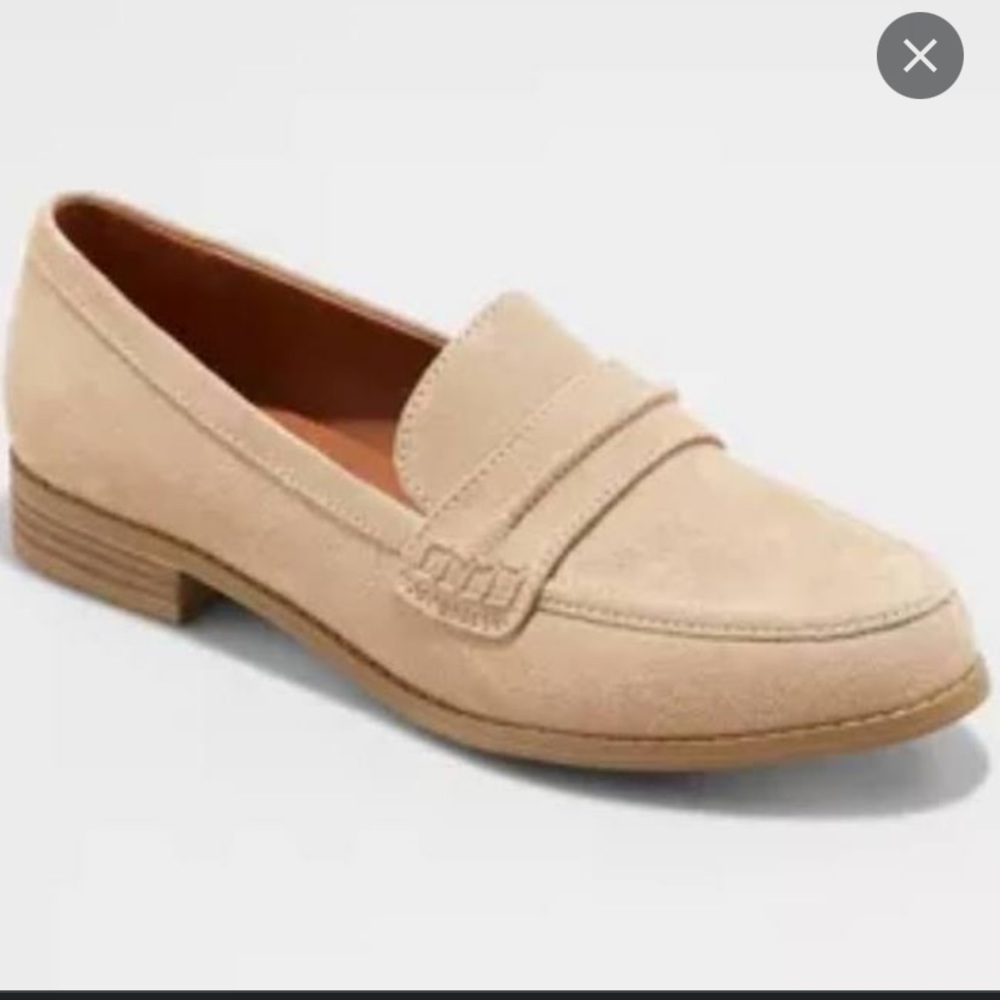 Vintage style  Universal Thread genuine suede leather loafer flats sz 7.5